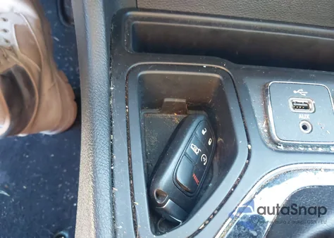 2019 Jeep Cherokee Limited Fwd from USA, damaged, VIN 1C4PJLDB1KD109572